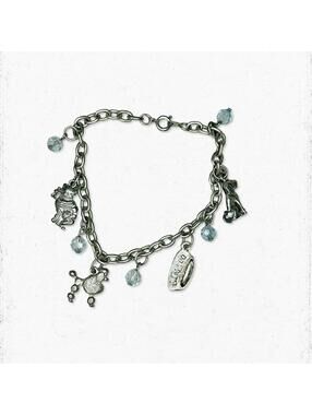 5986gc. Silvertone Faux Pearl Dog Charm Bracelet